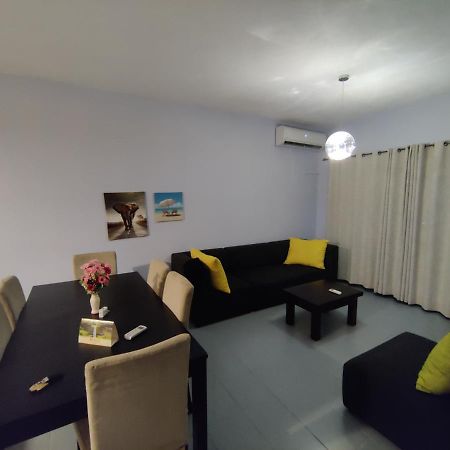 Ashiana Oceanside Apartment Flic-en-Flacq エクステリア 写真