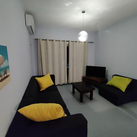 Ashiana Oceanside Apartment Flic-en-Flacq エクステリア 写真