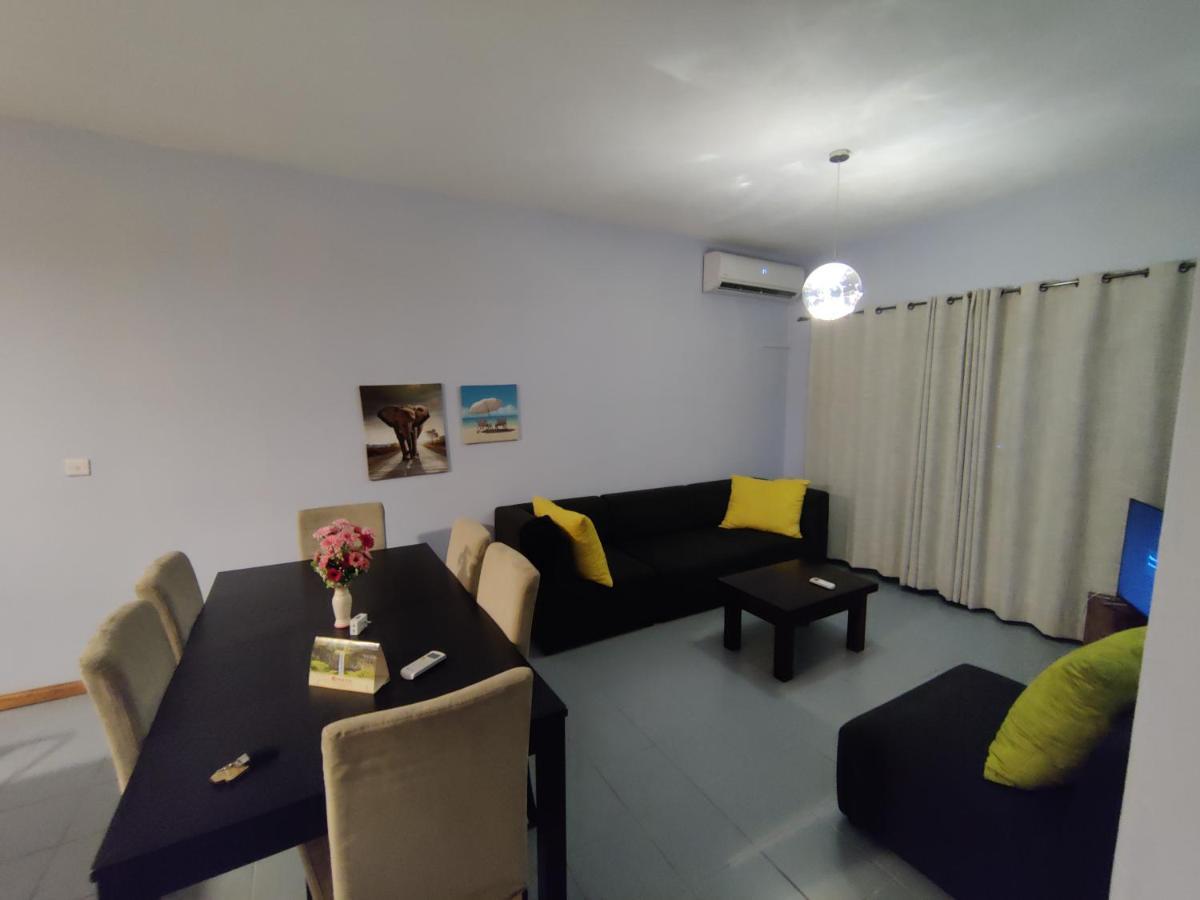 Ashiana Oceanside Apartment Flic-en-Flacq エクステリア 写真