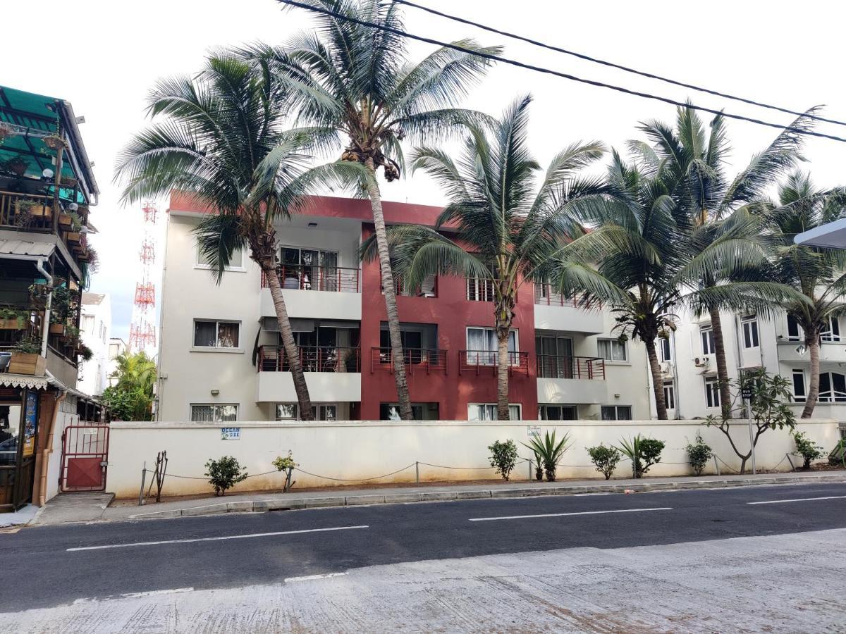 Ashiana Oceanside Apartment Flic-en-Flacq エクステリア 写真