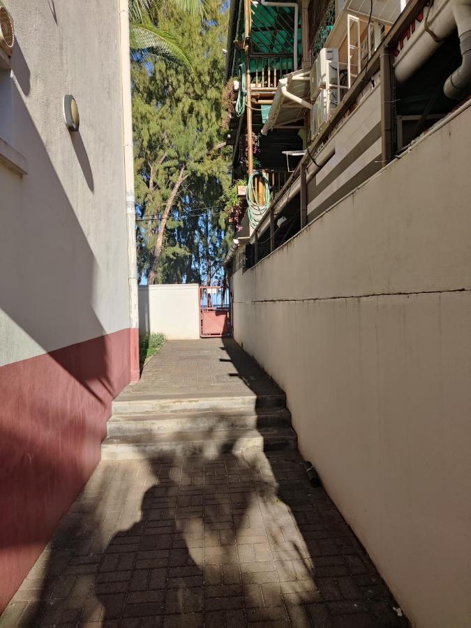 Ashiana Oceanside Apartment Flic-en-Flacq エクステリア 写真